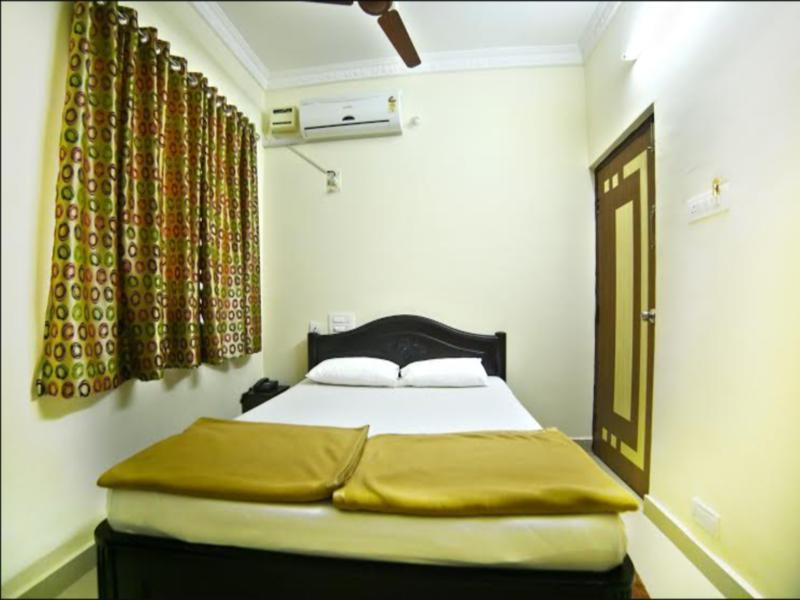 Reva Guest House Тирупати Екстериор снимка